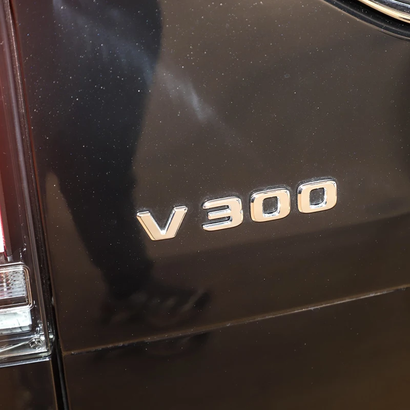 Placa de identificación para maletero de coche, pegatina con emblema de logotipo y letras para Mercedes Benz Clase V W447 V250d V300d V350d V220d 4MATIC, accesorios
