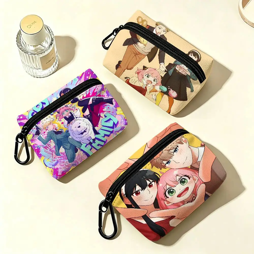 Anime SPY FAMILY Lightweight Oxford Fabric Coin Purse Carabiner Hook Design Mini Card Key Organizer Bag