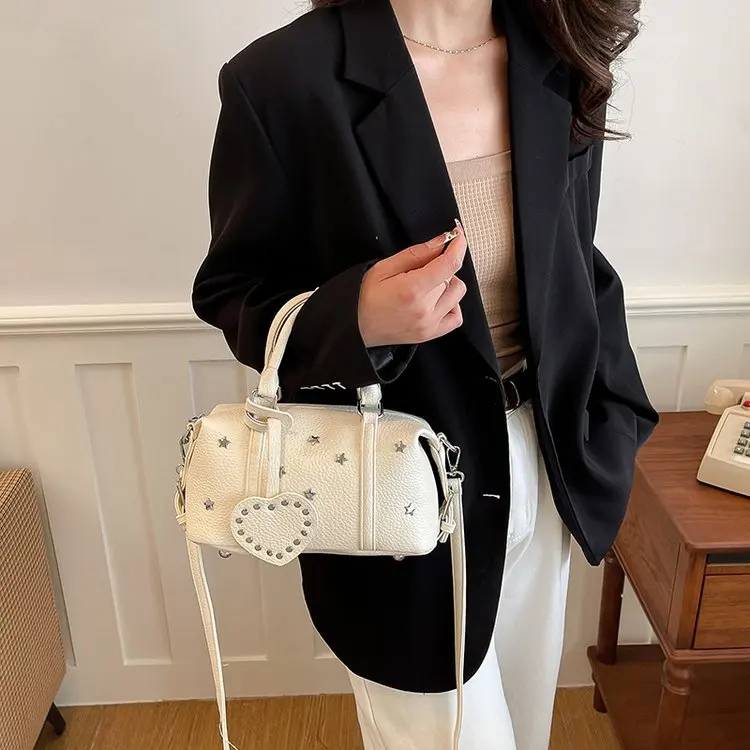 

2026 New High-value Retro Small Bag Casual Fashion Messenger Bag Trendy Versatile High-end Underarm Bag