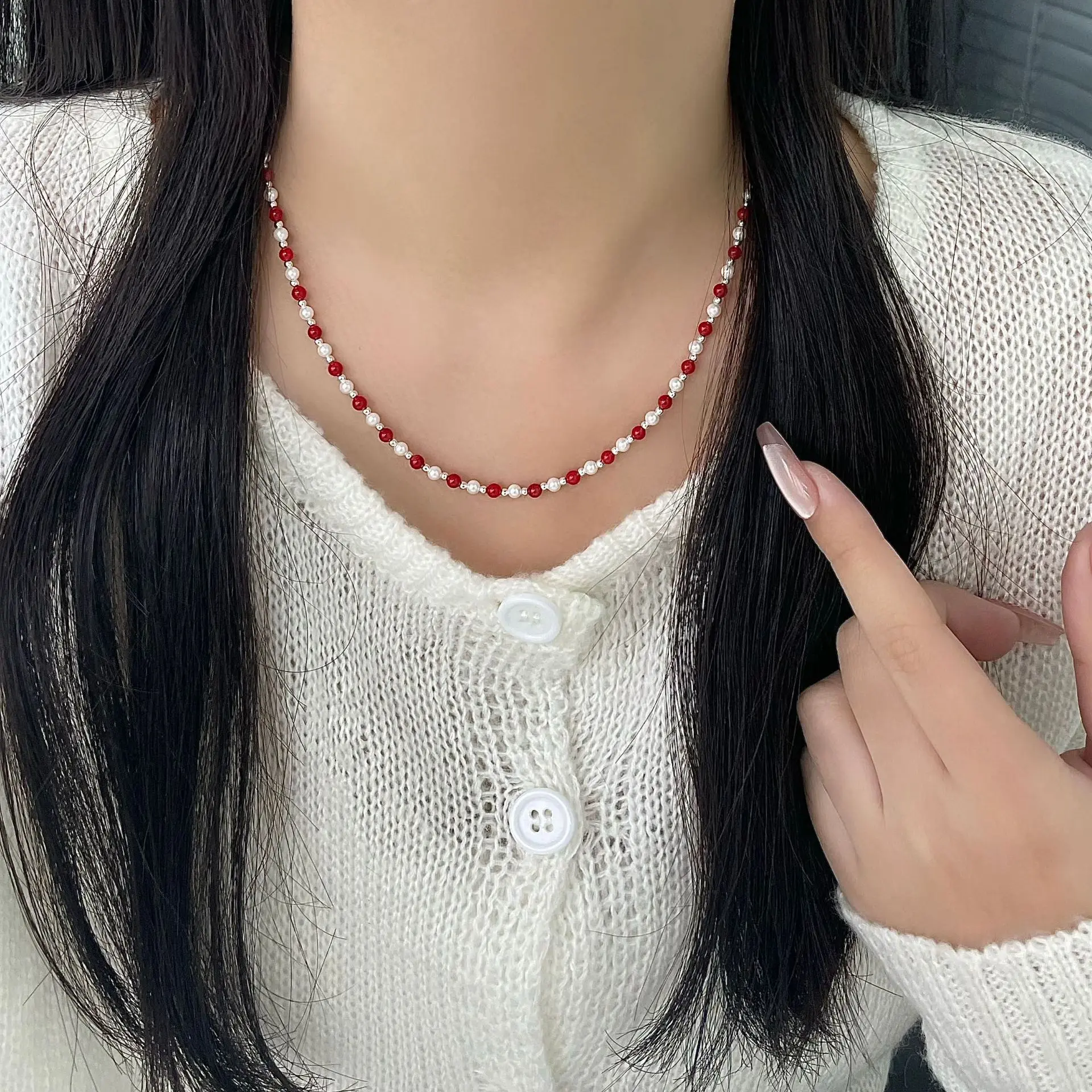 

S925 sterling silver New Year simple red agate bead pearl necklace, light luxury high-end jewelry collarbone necklace