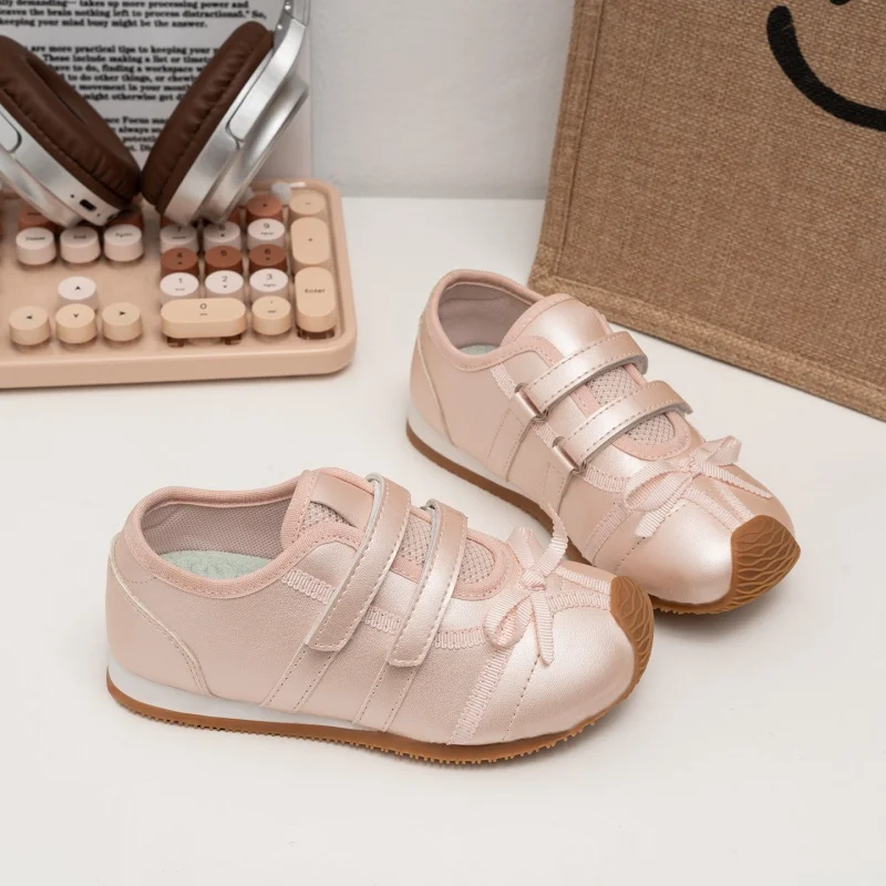 Neue, niedliche Mary-Jane-Schuhe für kleine Mädchen, mit Satinschleife und doppeltem Riemen, leicht, atmungsaktiv, Prinzessinnenschuhe für Partys und den täglichen Gebrauch. – Detail 5