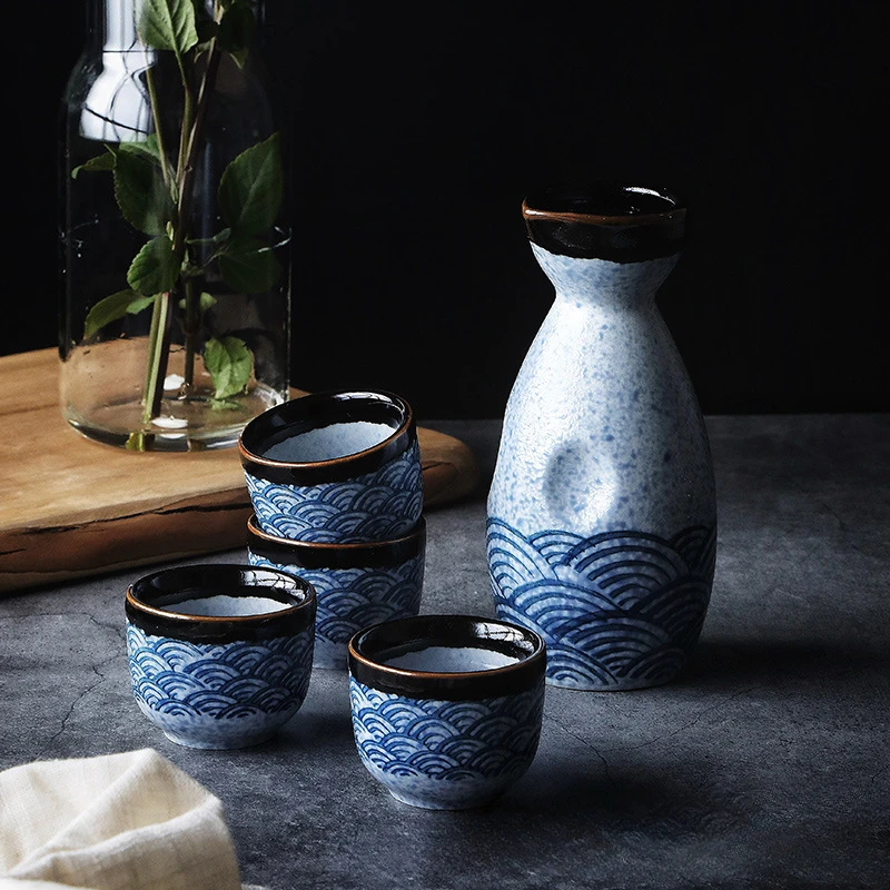 1 Pot 4 Cups Japanese Ceramic Sake Set Creative Wave Pattern Wine Garments Family Restaurant Wine Divider Drinking Utensils