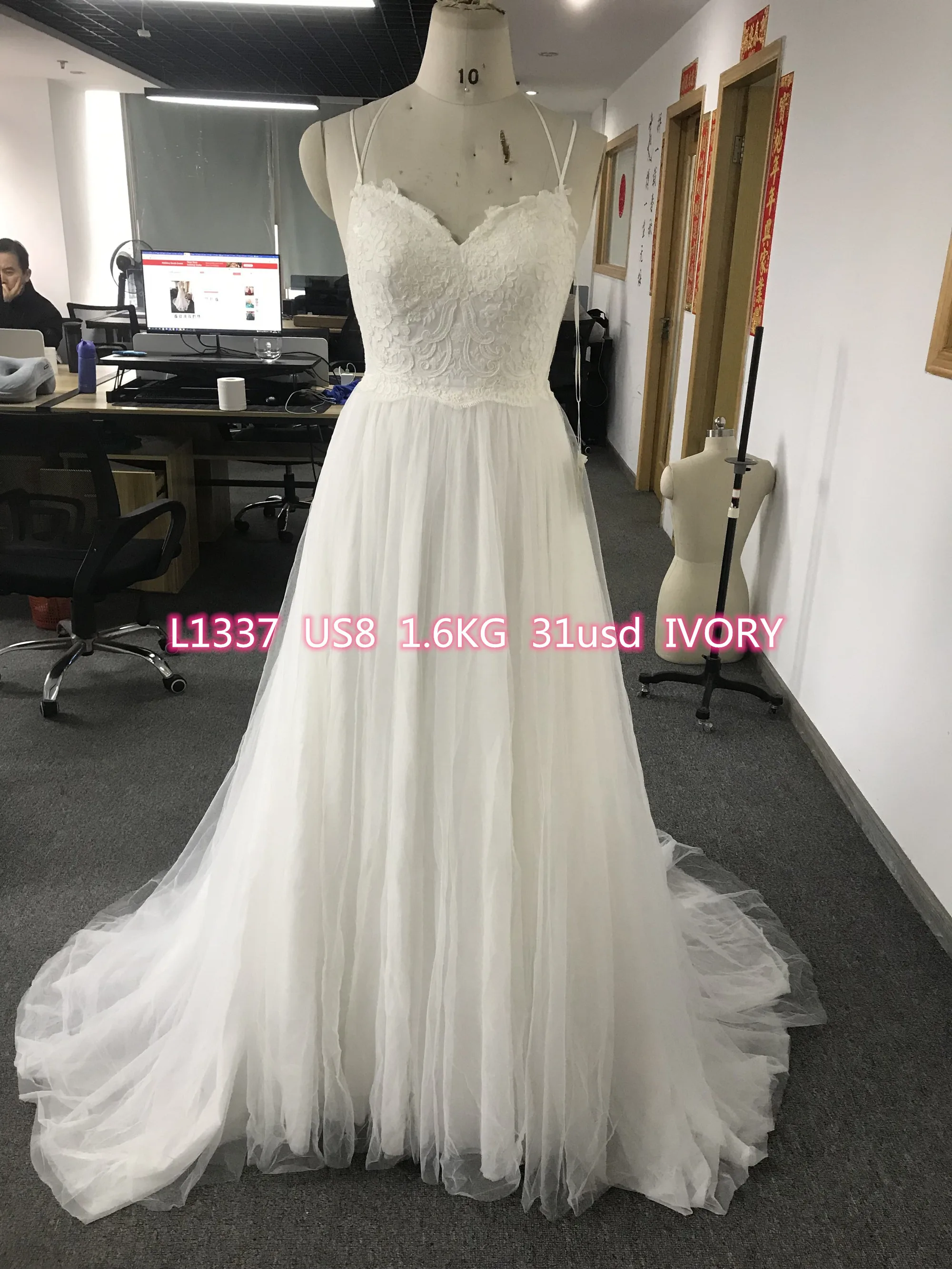 CloverBridal-corpiño holgado para mujer, vestido de novia moderno con cuello redondo sin mangas, Apliques de encaje de línea A + gasa, Stock 8043