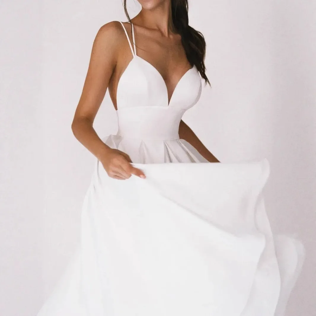 Robe de bal élégante à bretelles, col en v, couleur unie, dos nu et dos croisé, Design décontracté, doux, Cocktail, grande balançoire