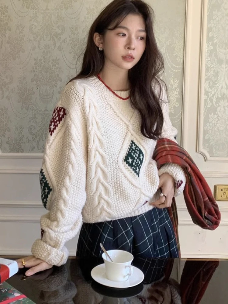 

Korobov Korean chic Winter Vintage O Neck Long sleeve Loose Argyle Embroidery Thick Knitted Pullover