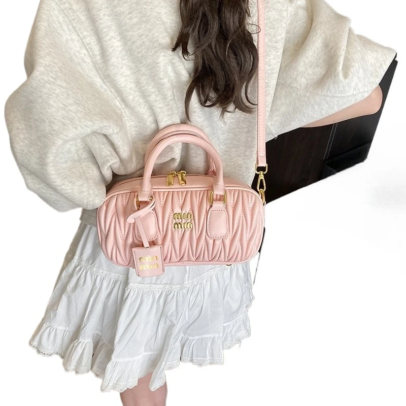 

2025 new senior pleated pillow bag high-end crossbody bag fashion high value foreign style shoulder handbag high value foreign