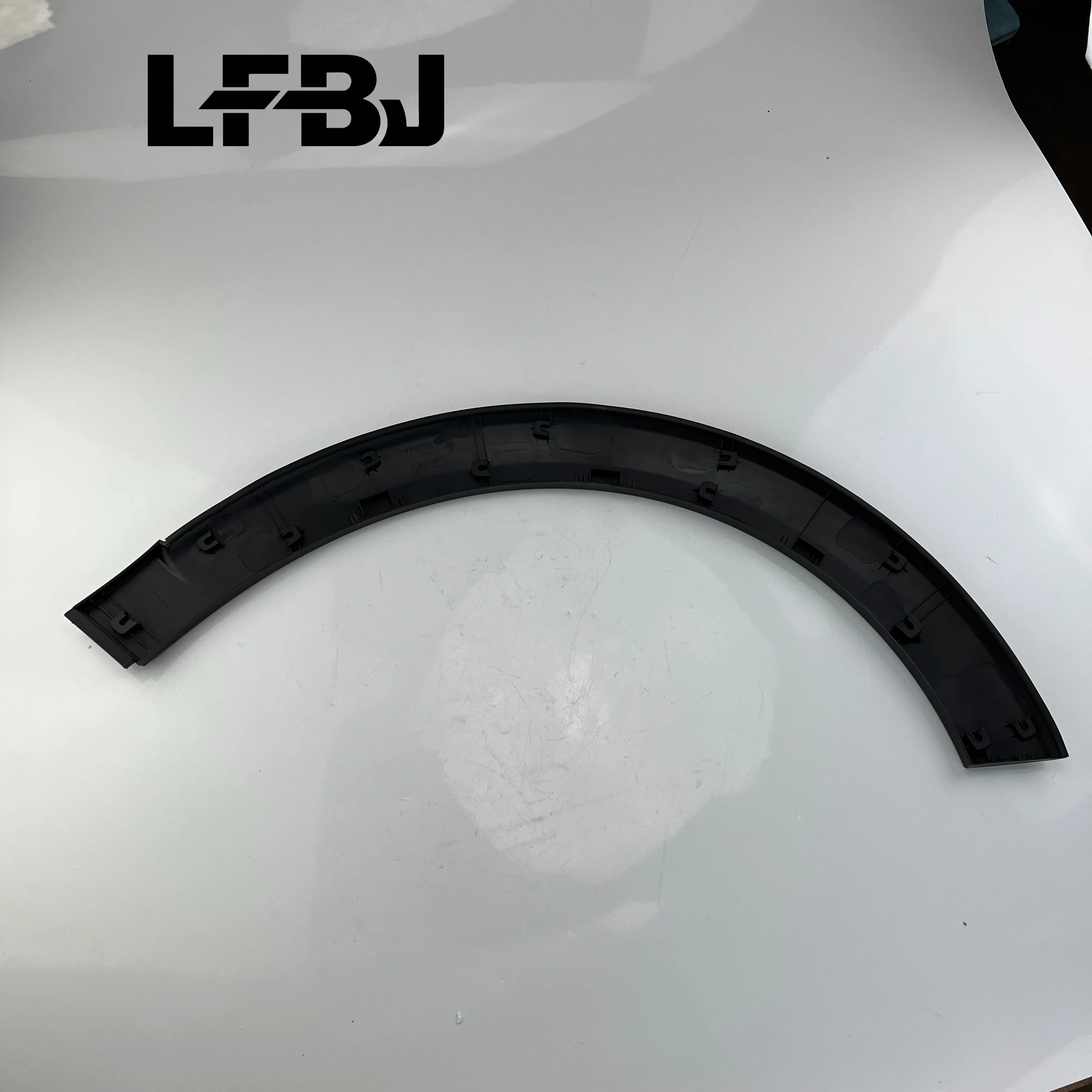 High Quality Front Left Wheel Fender Flare SX6‑5512410 Fit For  Dongfeng Forthing SX6 Wheel Arch Molding Spare Parts