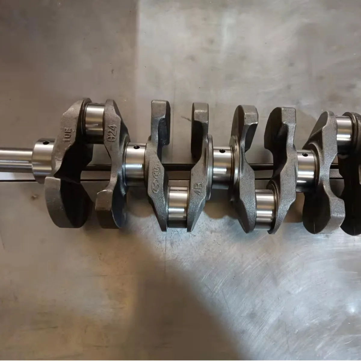 

23110-2G200 231102G200 Engine crankshaft for Hyundai G4KC G4KEJ