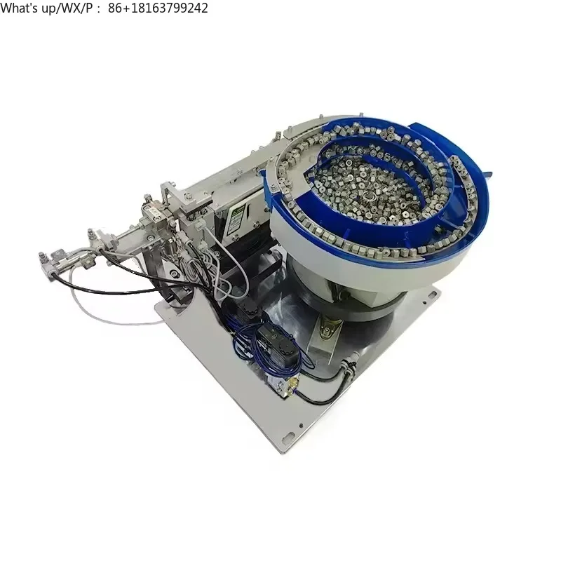 

The Automatic Feeding Machine with Screw Spring Nut and Vibrating Bowl Conveyor Is Us ed for Automated Assembly and Assembly.