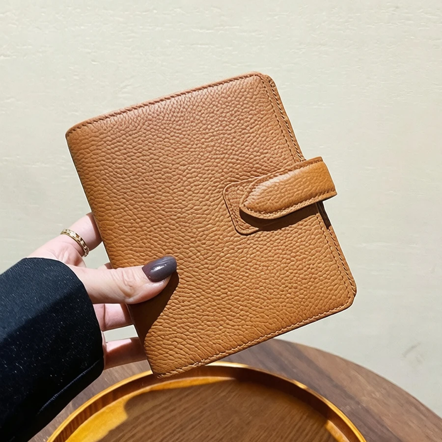 portamonete-in-vera-pelle-di-prima-qualita-realizzato-in-pelle-di-vacchetta-da-portare-a-mano-per-donna-di-lusso-design-esclusivo-nuovo-arrivo-con-portablocco-portapassaporto-portafoglio-e-portacarte