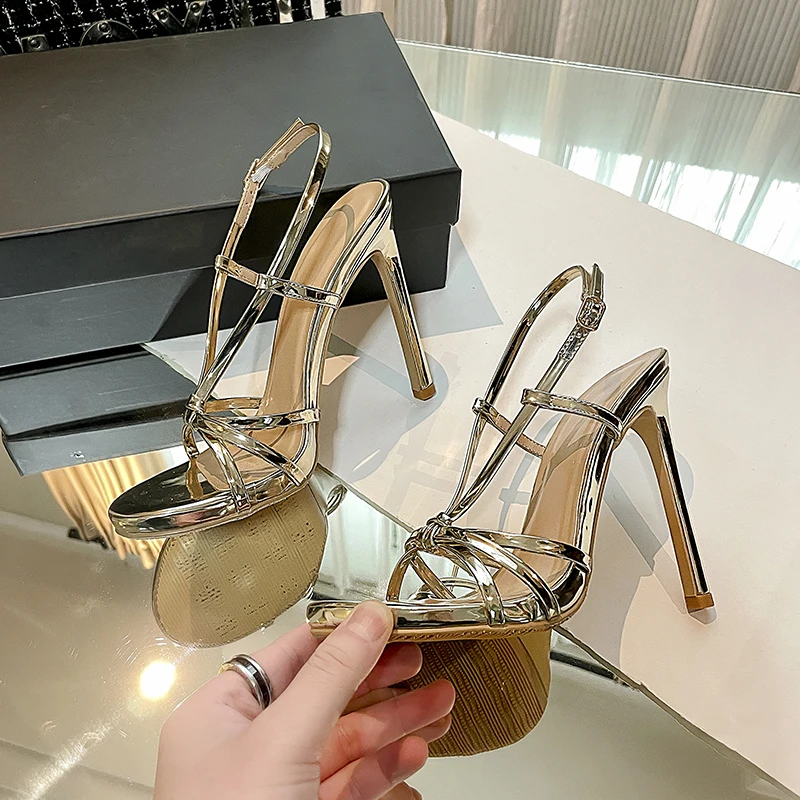 

Summer 2024 new line with sandals for women slim gold Roman sexy French round head heels