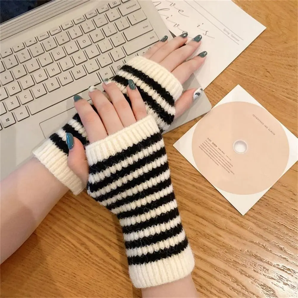 Daily Stripe Pattern Warm Gloves Thick Windproof Cold Proof Knitted Gloves Touch Screen Half Finger Gloves for Autumn Winter