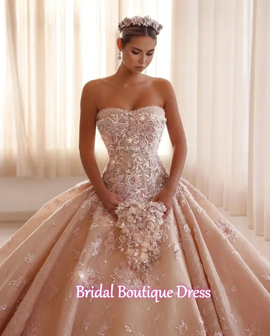 

Customized Exquisite Arabic Ball Gown Wedding Dresses Strapless Appliques Lace Sweep Train Bridal Gowns Dubai Vestidos De Novia