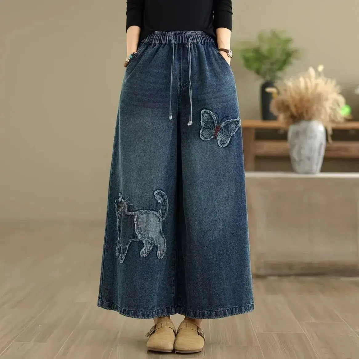 

2026 Summer New Women's Vintage Ethnic Embroidered Jeans Ladies High Waist Loose Women's Slim Joker Nine-point Wide-leg Pants