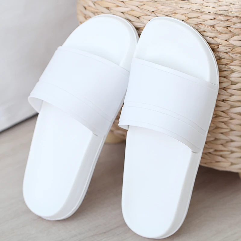 2024 Men Women Indoor Home Slippers Summer Soft Comfortable Bath Slippers Couple Family Flat Thick Platform Outdoor Beach Sandal