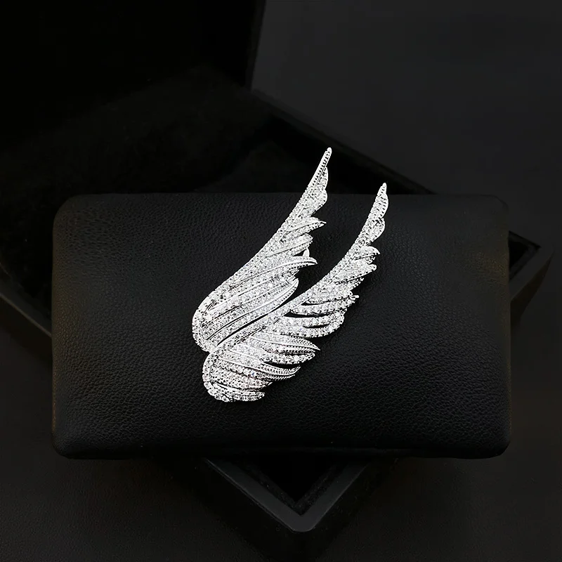 3868 Angel Wings Brooch Luxury Feather Pins Women's Fashion Suit Neckline Corsage Clothes Accessories Fine Jewelry Friend Gifts