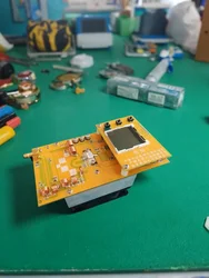 Transmissor estereofônico de fm do pll da estação de rádio do diodo emissor de luz digital de 12v 76m-108mhz 30w com fã do dissipador de calor