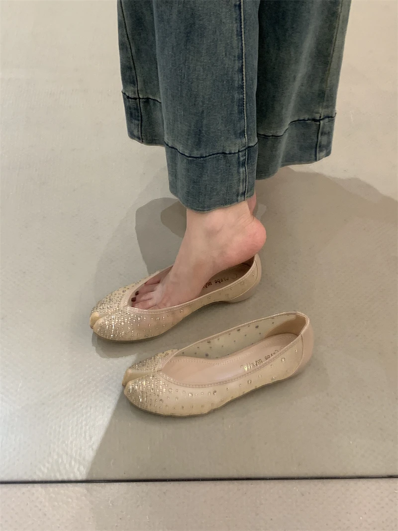 

Summer Women Flat Split Toe Shoes with Bow Soft Mesh Bow Tie Front Shallow Slip On Girls Tabi Shoes Flats Ballet Shoes
