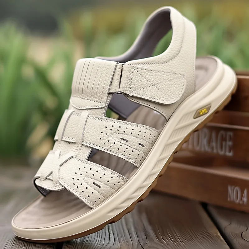 

2025 Summer New Designer Beach Shoes for Men Fashion Casual Leather Sandals Male Solid Color Platform Sandals Man