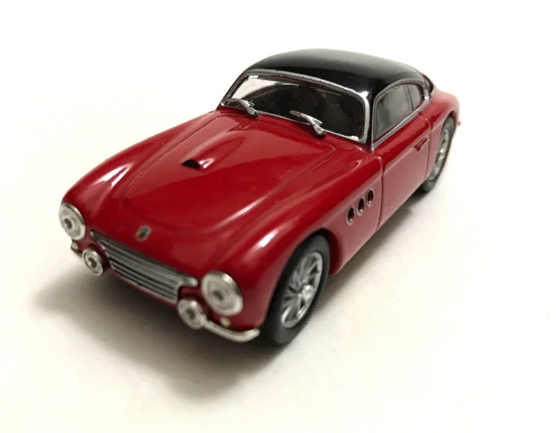 Modelo de coche italiano de fundición a presión para niños, juguete clásico especial de colección de muebles, 2000GT, 1/43