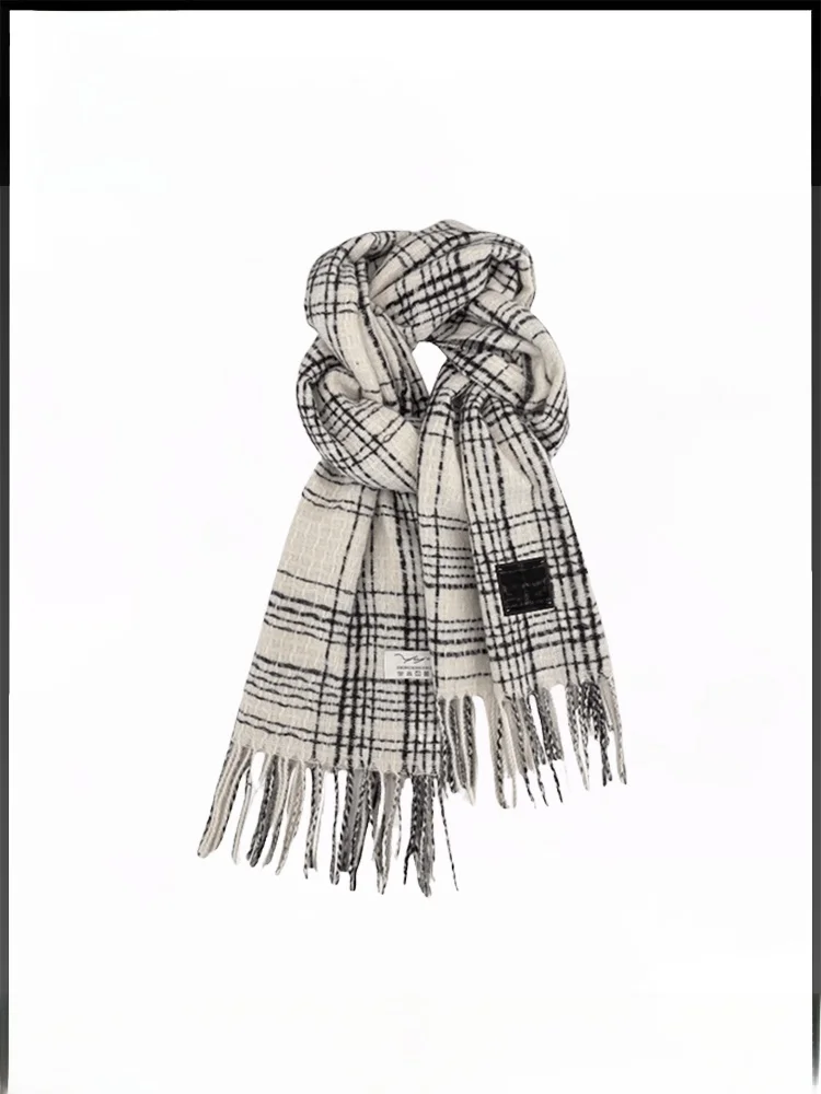 ムースキングシップ女性の肥厚チェック柄カシミヤスカーフ秋冬英国スタイルレトロファッショナブルなアクセサリーポケットハンカチ