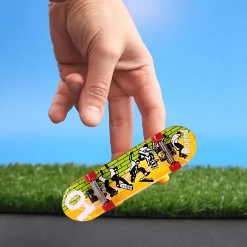 Lightweight Mini Skateboards Kit With DIY Skate Park Tech Parts Deck Stunt Professional Skateboard Tabletop Toys Finger Game