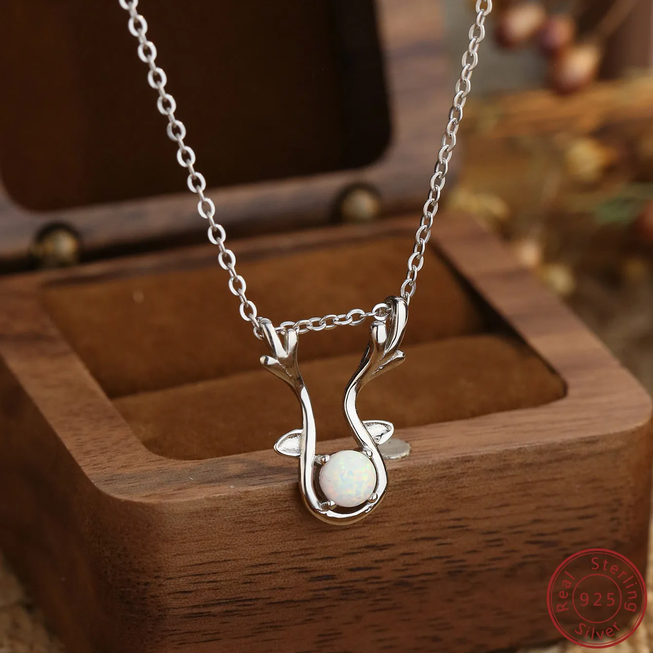 

100% стерлинговое серебро S925, новое ожерелье с белым австралийским сокровищем из рога оленя, модное и элегантное ожерелье с высоким смыслом для женщин