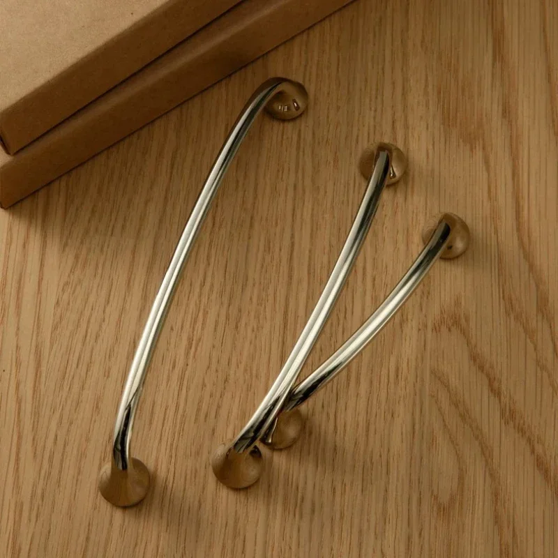 Gloss Silver Metal Furniture Handles Polished Chrome Curved Wardrobe Cabinet Pulls Minimalist Drawer Knobs for Kitchen Cabinets