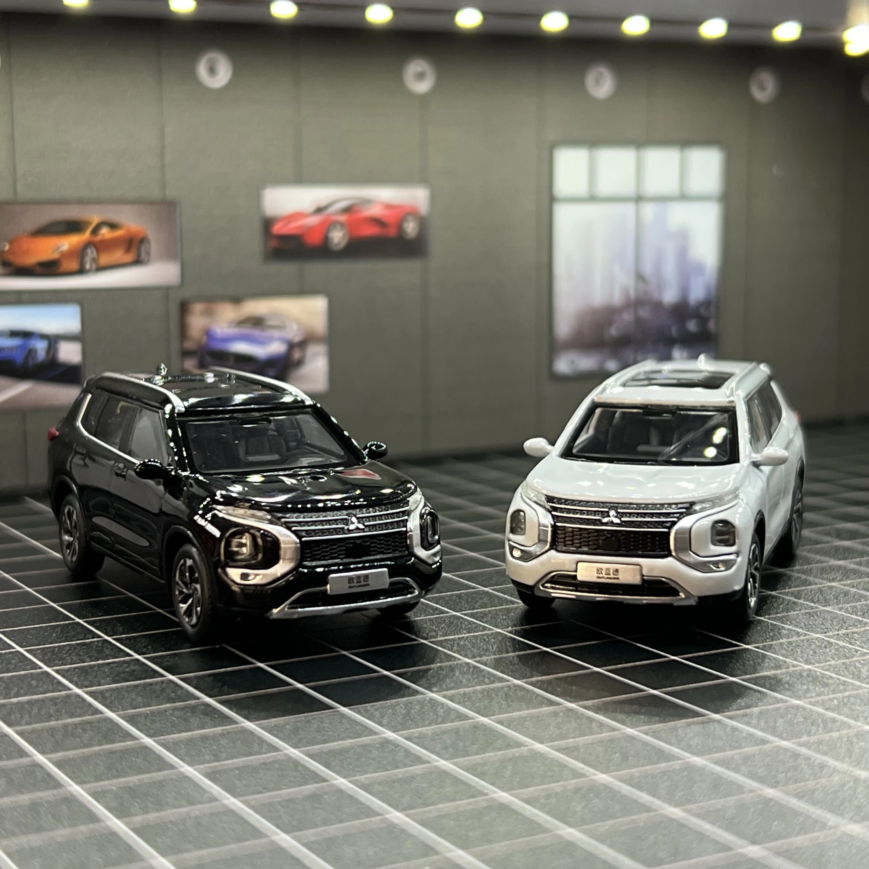 

1:64 Mitsubishi Outlander SUV 2023, легкосплавный автомобиль, литье под давлением и игрушечный транспорт, модель автомобиля, миниатюрная масштабная модель автомобиля для детей