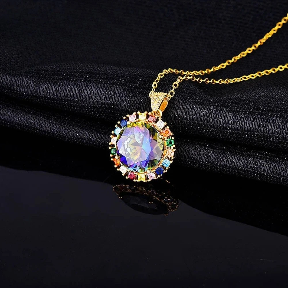 Luxuriöser halbvergoldeter 925er Sterlingsilber-Anhänger mit ultrahellem blauem Saphir. Bunte Edelstein-Halskette, entworfen für Frauen. – Detail 15