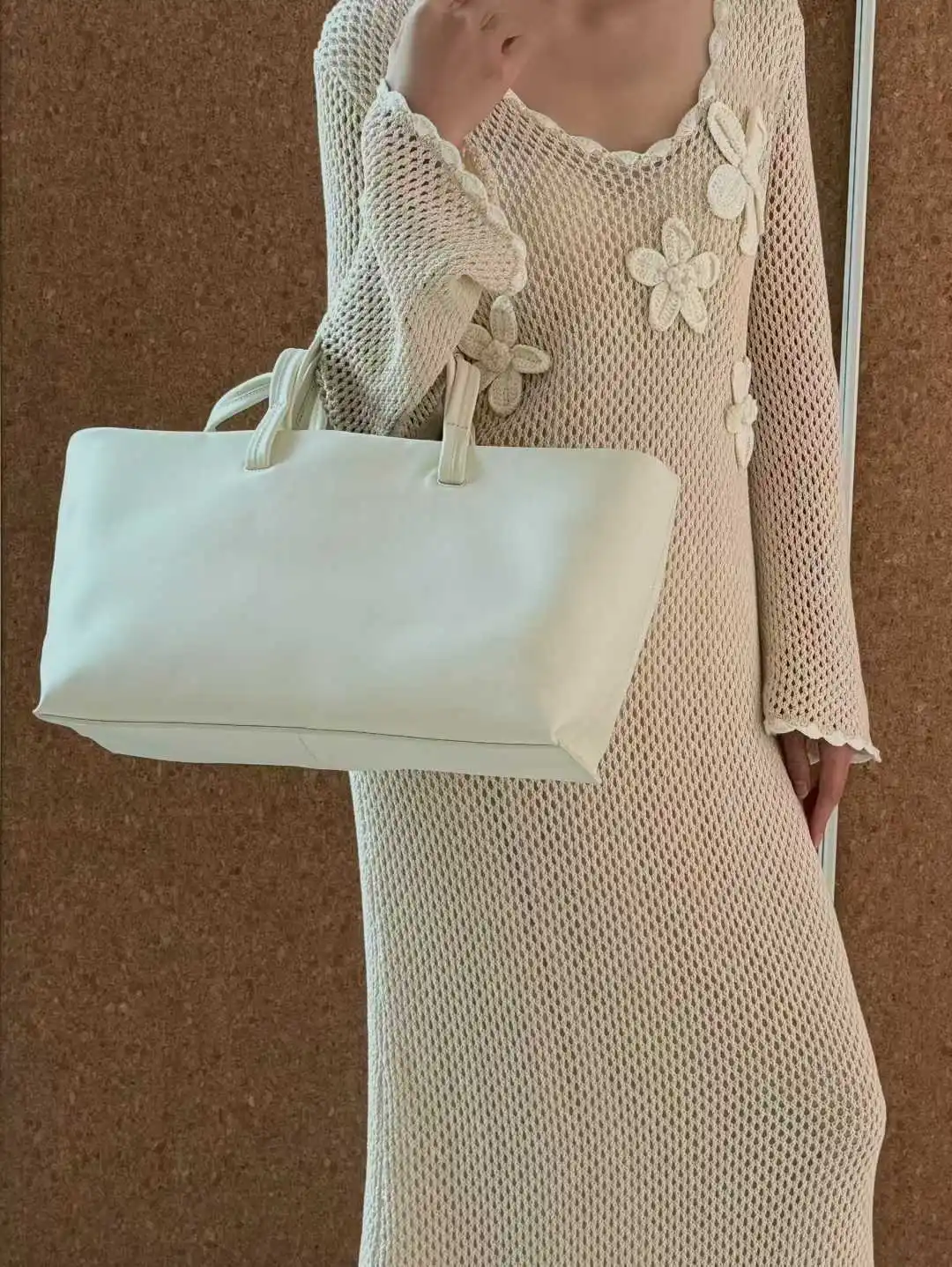 

FIRMRANCH 2026 Summer Large Capacity Premium Soft Cowhide Women's Shoulder Tote Bag Laptop OL Commuter Pouch Solid Color Purse