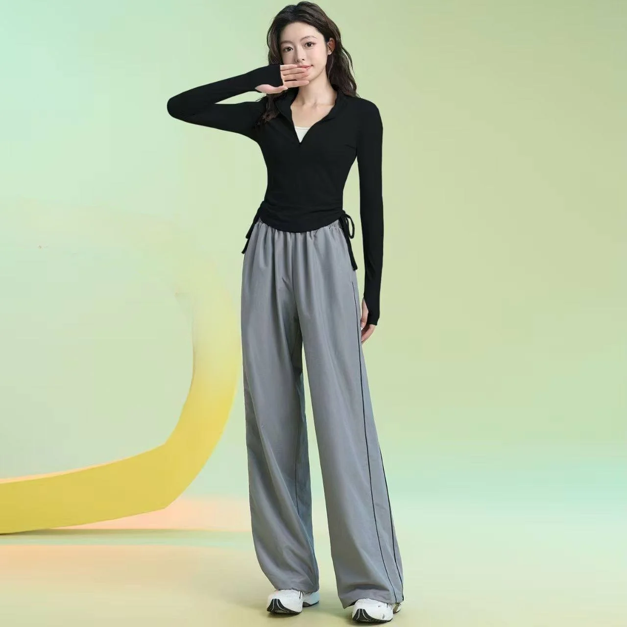 

Women's Long Sleeve Badminton Training Uniform Breathable Quick Dry Yoga Sportswear Set High Waist Trousers Multi Pocket Design