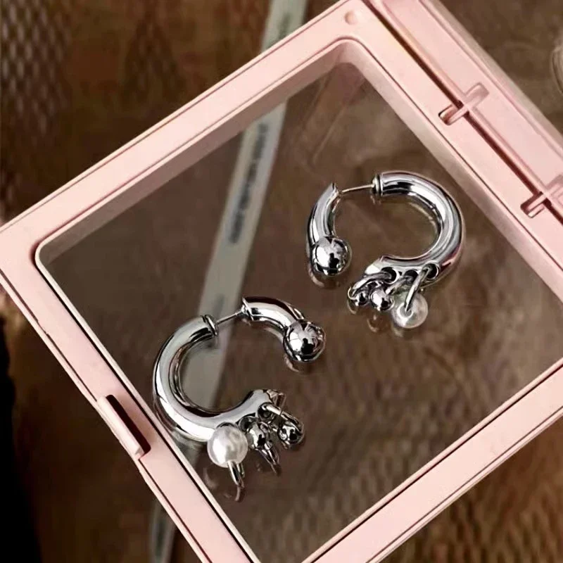 女性用パールペンダントイヤリング,取り外し可能なペンダントイヤリング,ファッショナブルなジュエリーギフト,パンクデザイン,1ペア