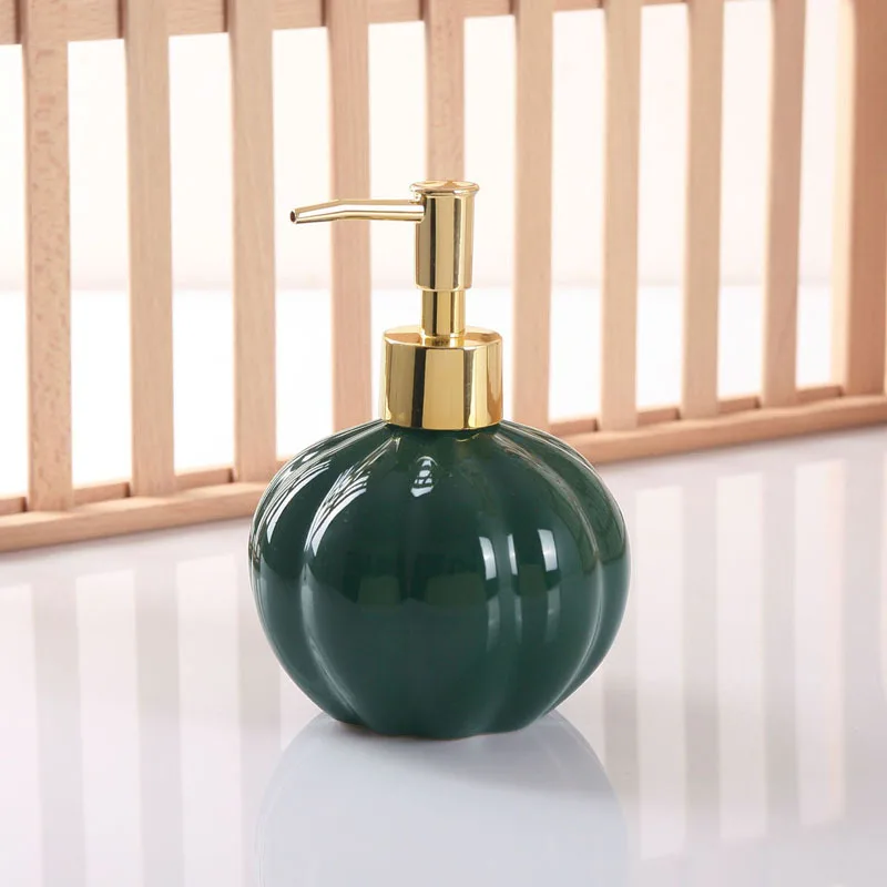 Pumpkin Soap Dispenser Ceramic Lotion Bottle Halloween Bathroom Decor Hand Wash Container 380ml Refillable Pump Bottle