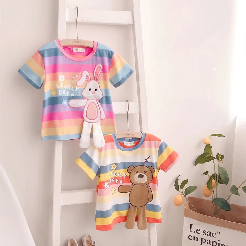

NewKids футболка в радужную полоску, новый летний топ с милым медведем и кроликом с короткими рукавами для мальчиков и девочек, модный костюм для косплея с короткими рукавами