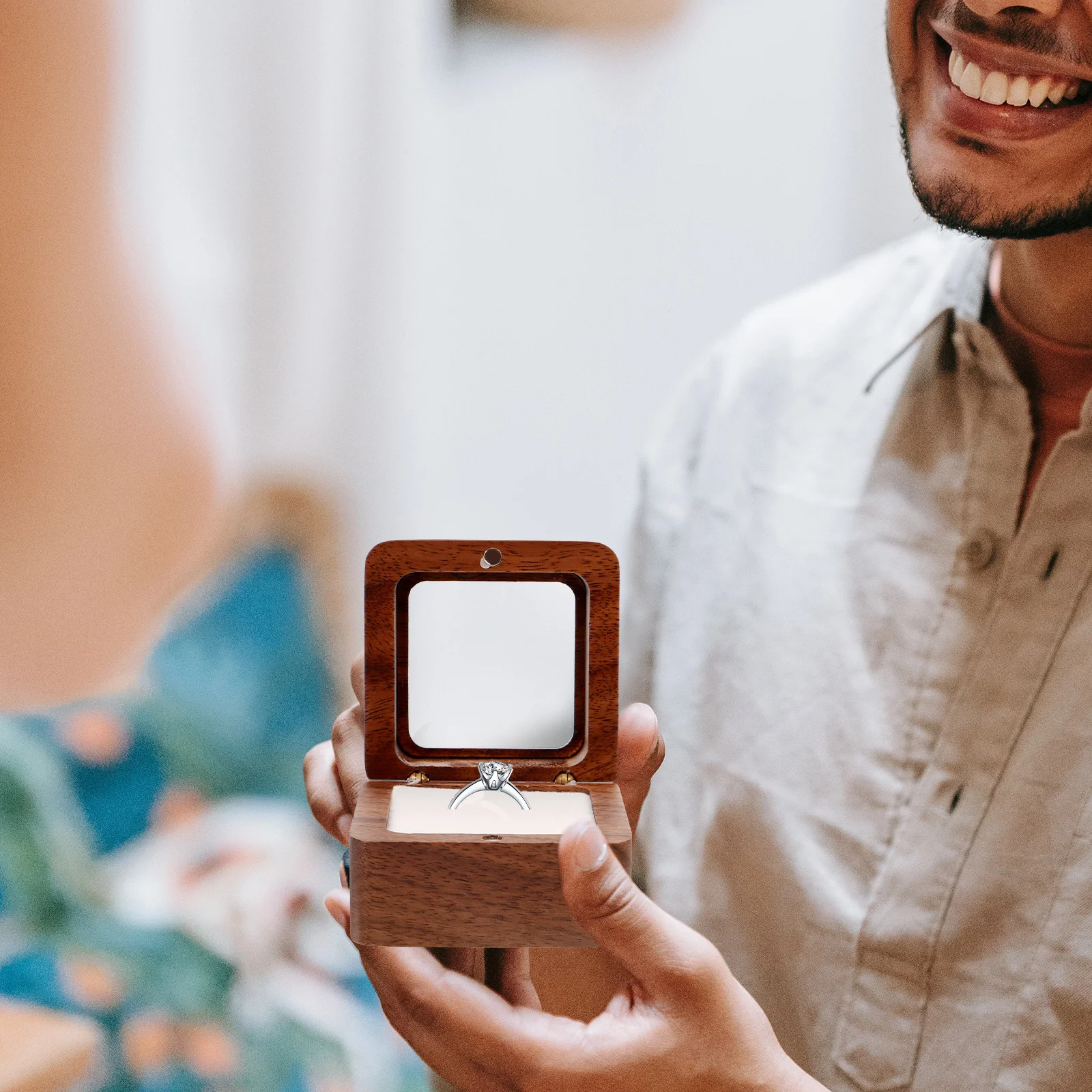 

Wooden Ring Solid Jewelry Case for Proposal Engagement Wedding Bridal Ring Box For Proposal Shower Gift Mini Storage Container