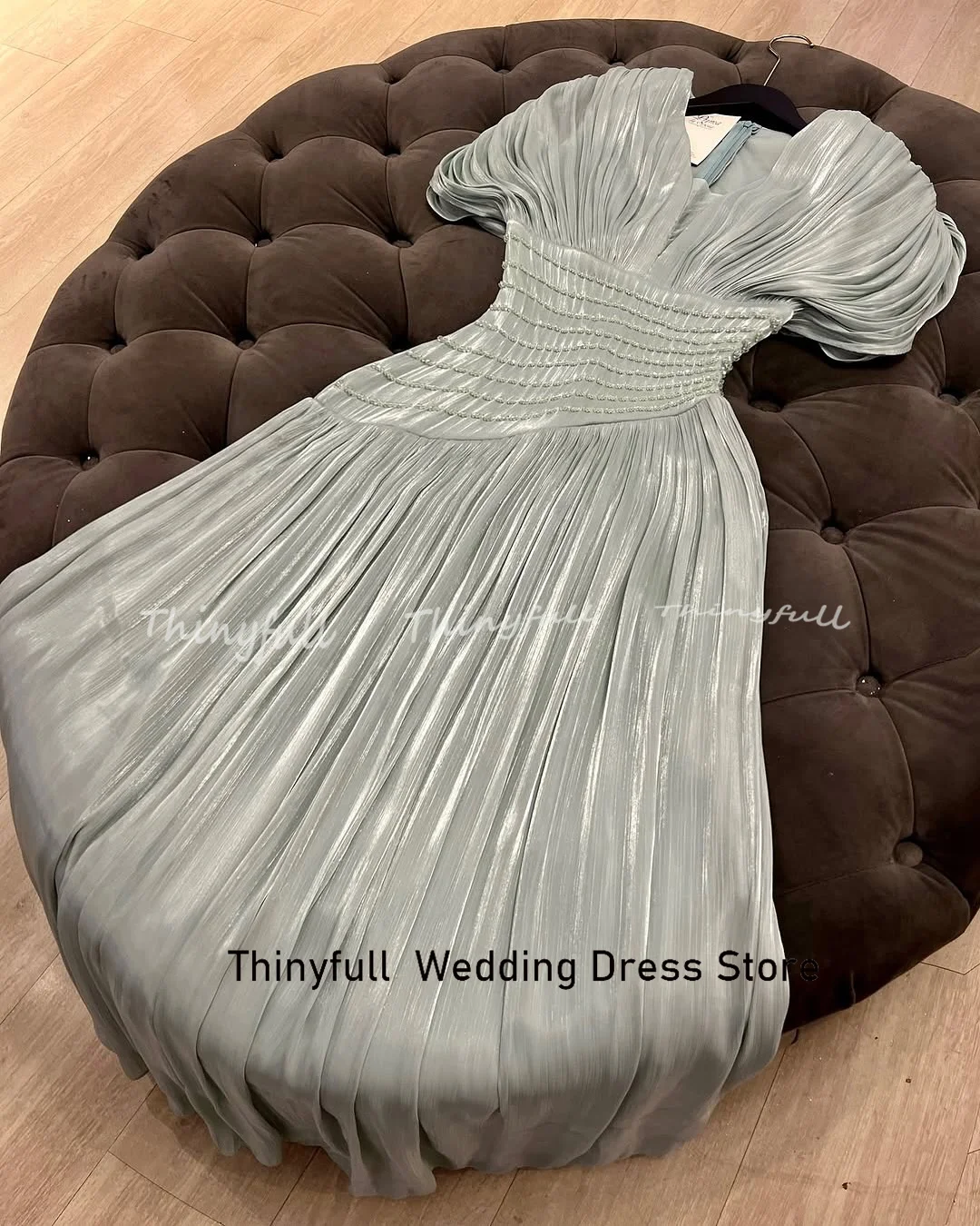 Thinyfull A 라인 아랍 댄스 파티 드레스 v 넥 반짝이 새틴 이브닝 파티 가운 Pleat 2025 Long Dress robes de soirée Customized