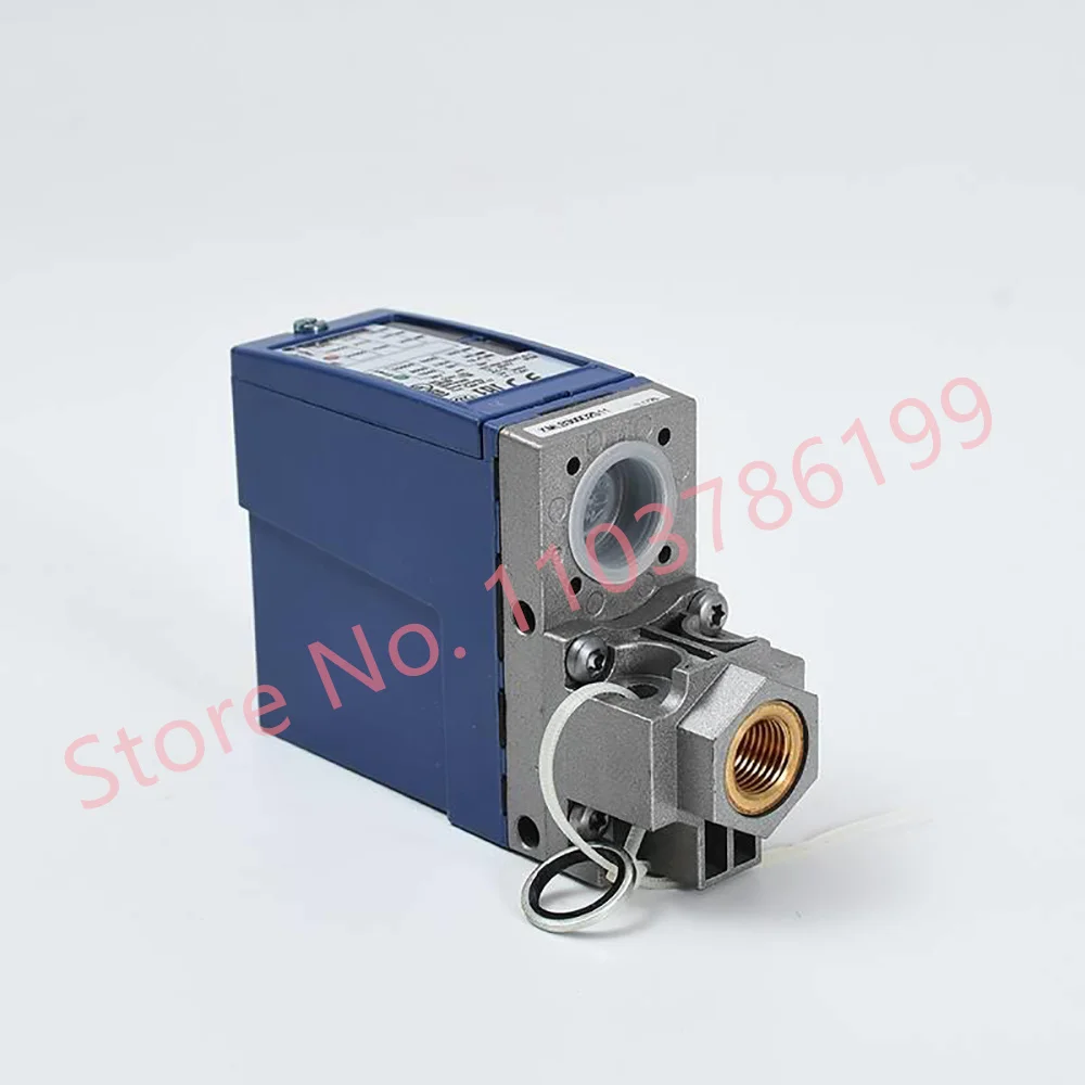 

Электромеханический реле давления 240В 1.5А XMLB160D2S11