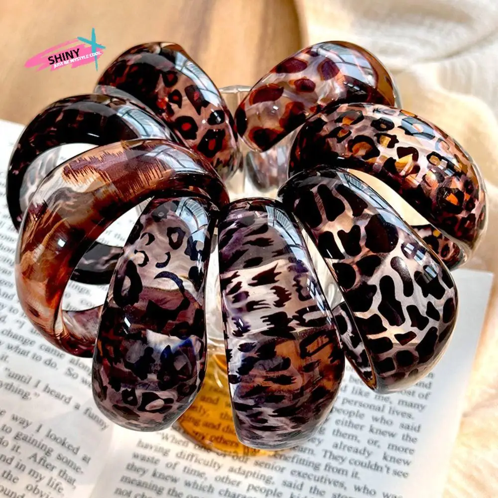 Unique Irregular Leopard Openning Bracelets Exaggerate Smudge Chunky Bracelets Translucency Women Jewelry Resin Bangles Women