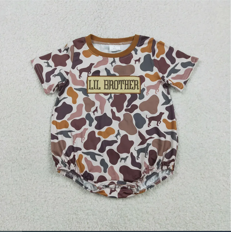 

Детский летний комбинезон Baby SR3865 LIL BROTHER с вышивкой и коричневым камуфляжным принтом для мальчиков