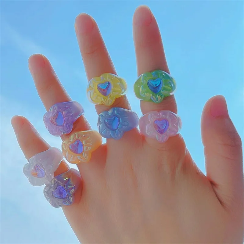 Laser Reflective Multi Color Heart Crystal Acrylic Rings for Women 2000s Aesthetic Trend Cute Ring Casual Fashion Jewelry Gift