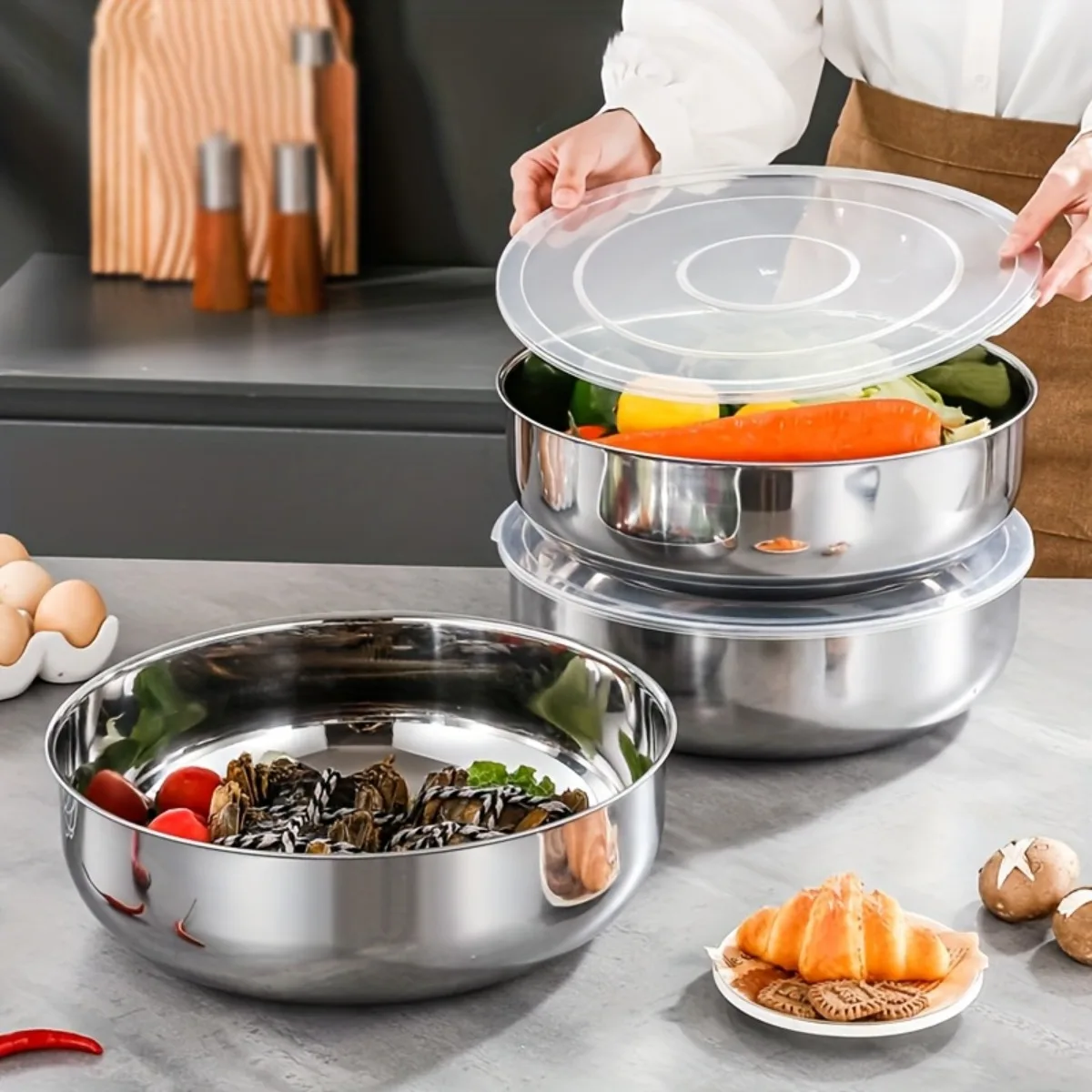 32 cm große Salatschüssel aus Edelstahl mit transparentem Deckel, multifunktionales Küchenbecken zum Mischen von Teig und zur Aufbewahrung von Lebensmitteln