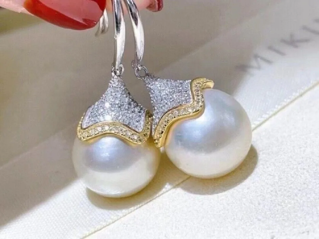 

Authentic HUGEsouth Sea 11-12mm Round White Pearl Pendant Earrings 925S