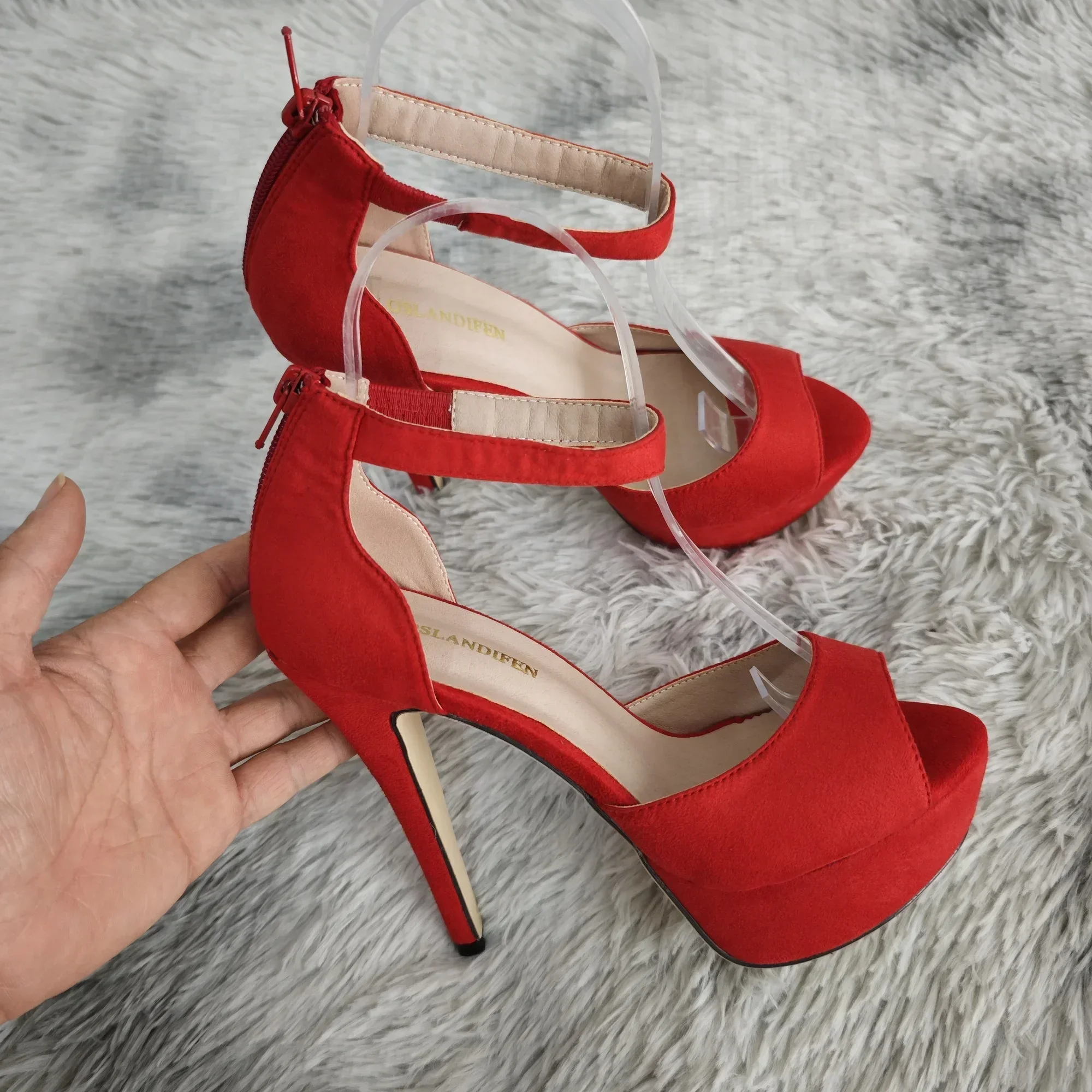 Yaz Seksi Pompalar Kadın platform sandaletler Fermuar Kayış Striptizci Kutup Dans Yüksek Topuklu Peep Toe Stilettos Bayan Parti Düğün Ayakkabı