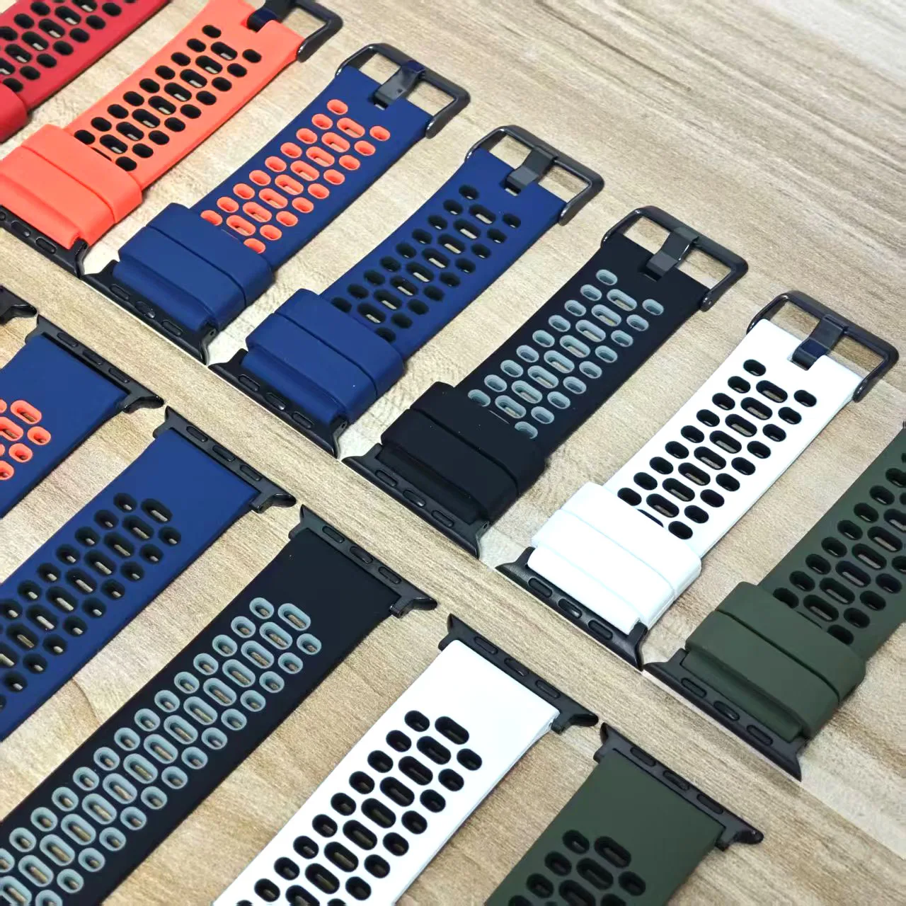 Oddychający silikonowy pasek do Apple Watch Ultra 2 49mm bransoletka opaska na nadgarstek do Apple Watch serii 9 8 7 SE 6 45mm 44mm 42mm