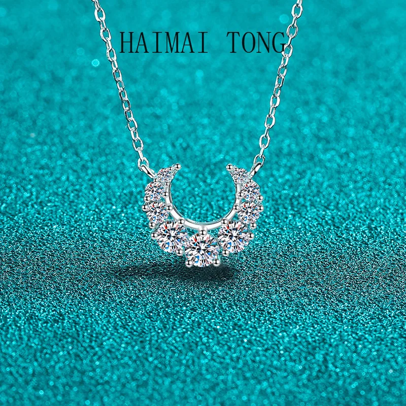 

HAIMAITONG Sapphire Pt950 Platinum Necklace for Women ,Moon-shaped Smile Set with moissanite Diamonds ,Lockbone Chain