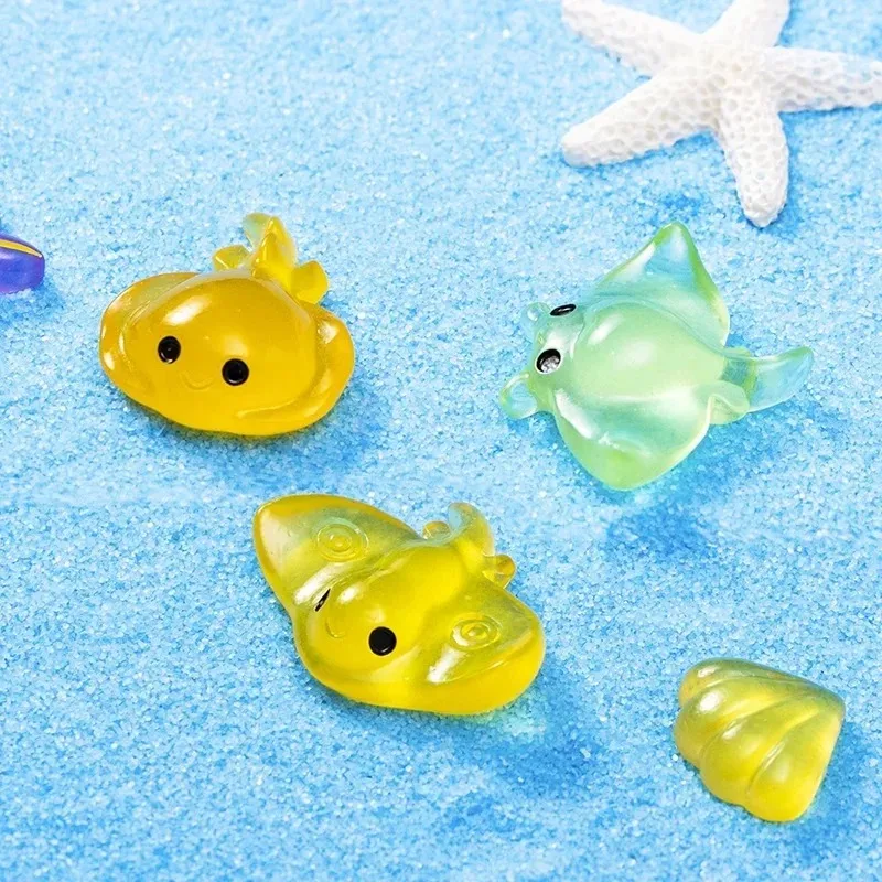 10Pcs Cute Ocean Devilfish Night Light Resin Figurines, Kawaii Mini Model, Creative Desktop Ornament for Home Decor