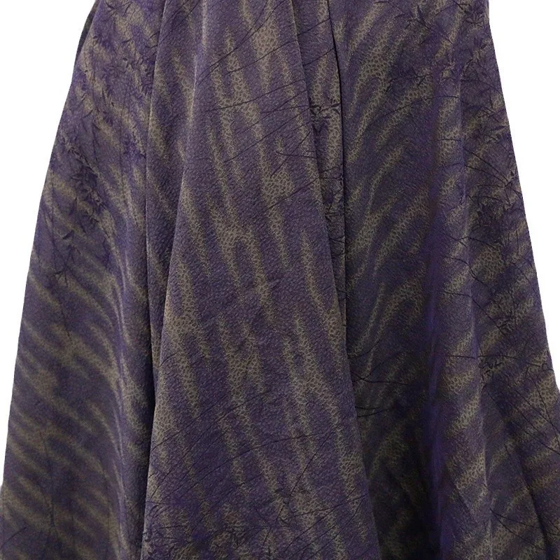 The traditional method is used to make intangible cultural  fabric which a rare silk jacquard with double-sided weaving