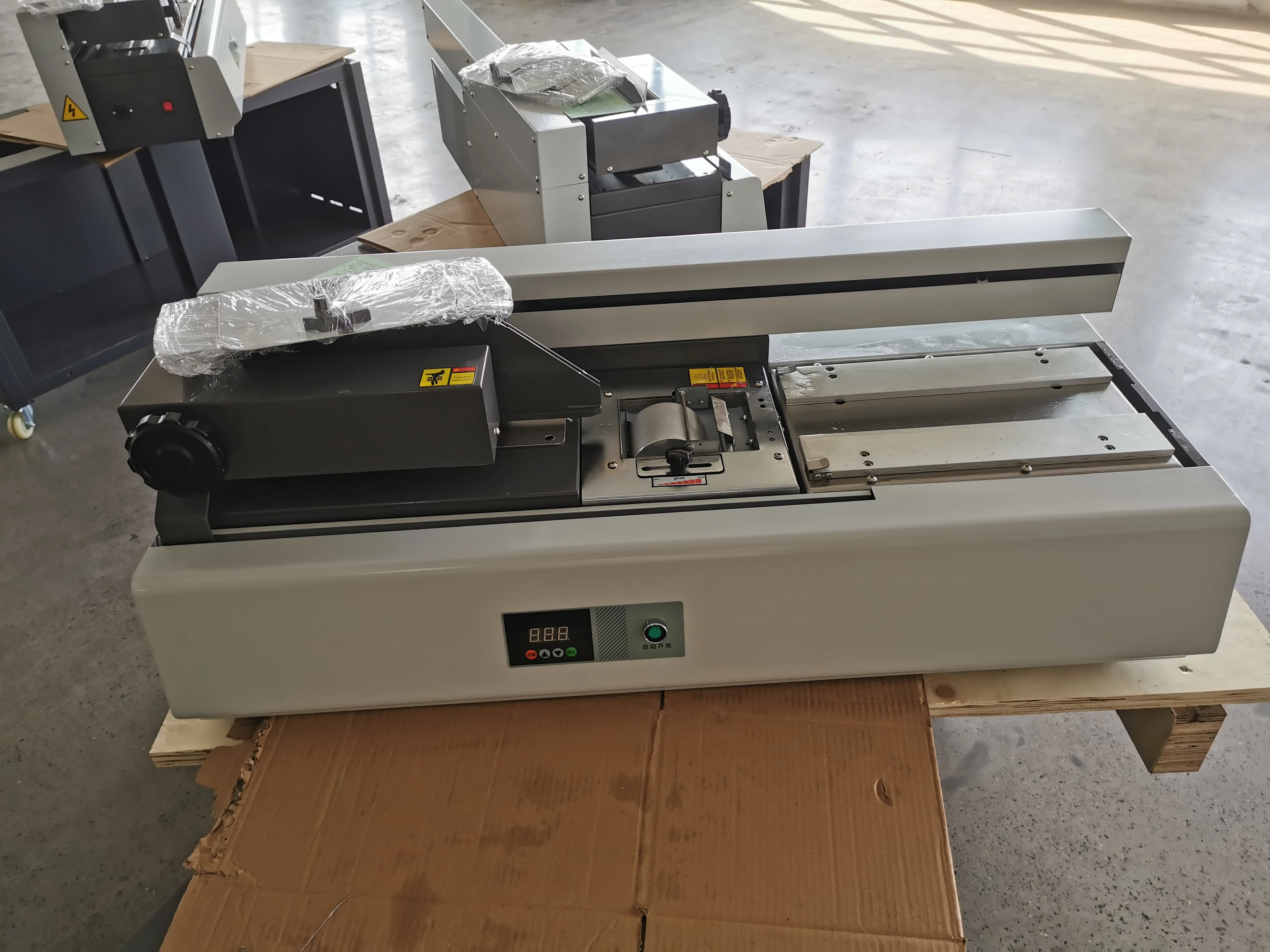 B40F Hot Sale A4 Glue Binder Desktop Perfect Binder Machine For Office