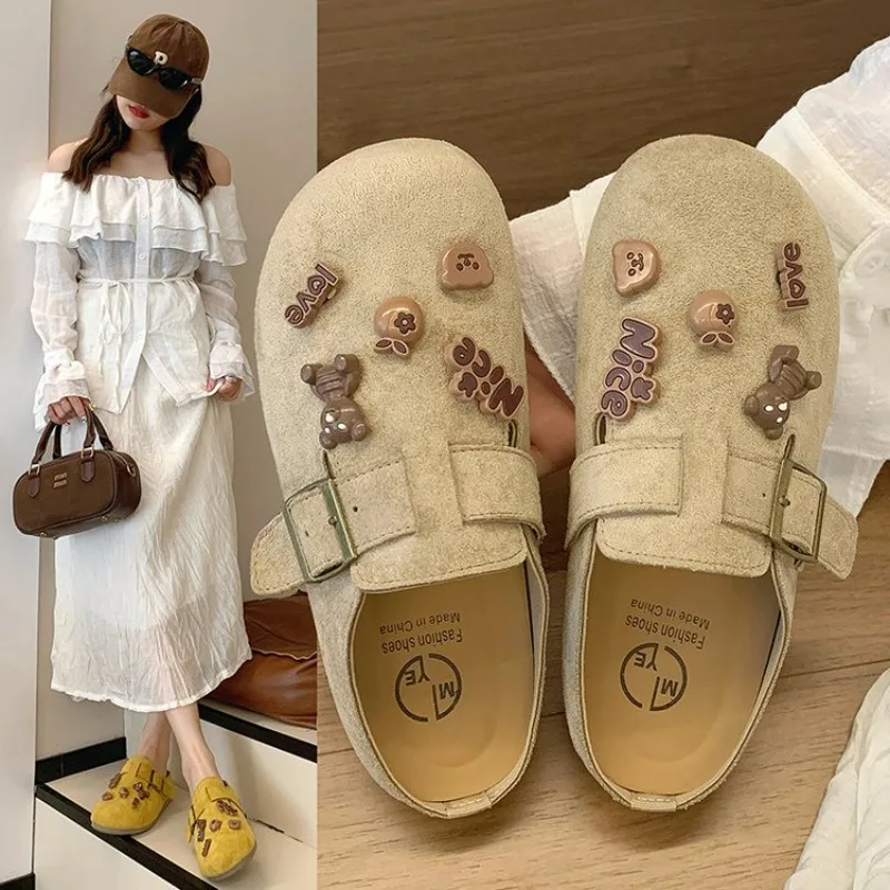 Damen DIY Charms Deko Birkenstock Mule Slipper aus Wildleder, perforiert, geschlossene Zehenpartie, weiche Sohle, niedliche, lässige Outdoor-Slipper für Damen – Detail 2
